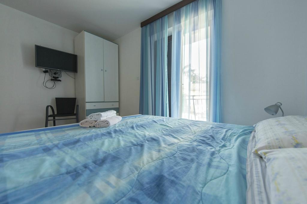 Apartments Jurisevic Umag Exteriör bild