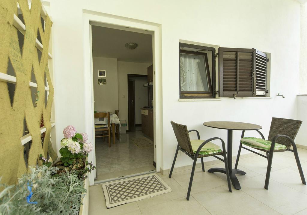 Apartments Jurisevic Umag Exteriör bild