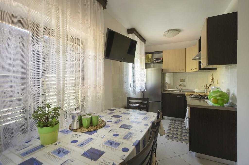 Apartments Jurisevic Umag Exteriör bild